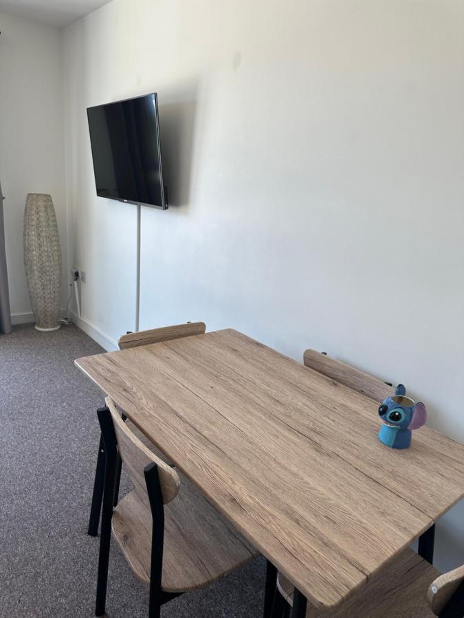 Gunwharf Quays Harbour Apartments Portsmouth Dış mekan fotoğraf