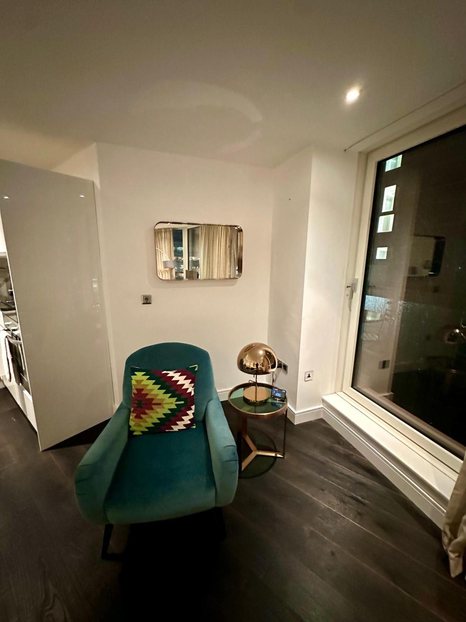 Gunwharf Quays Harbour Apartments Portsmouth Dış mekan fotoğraf