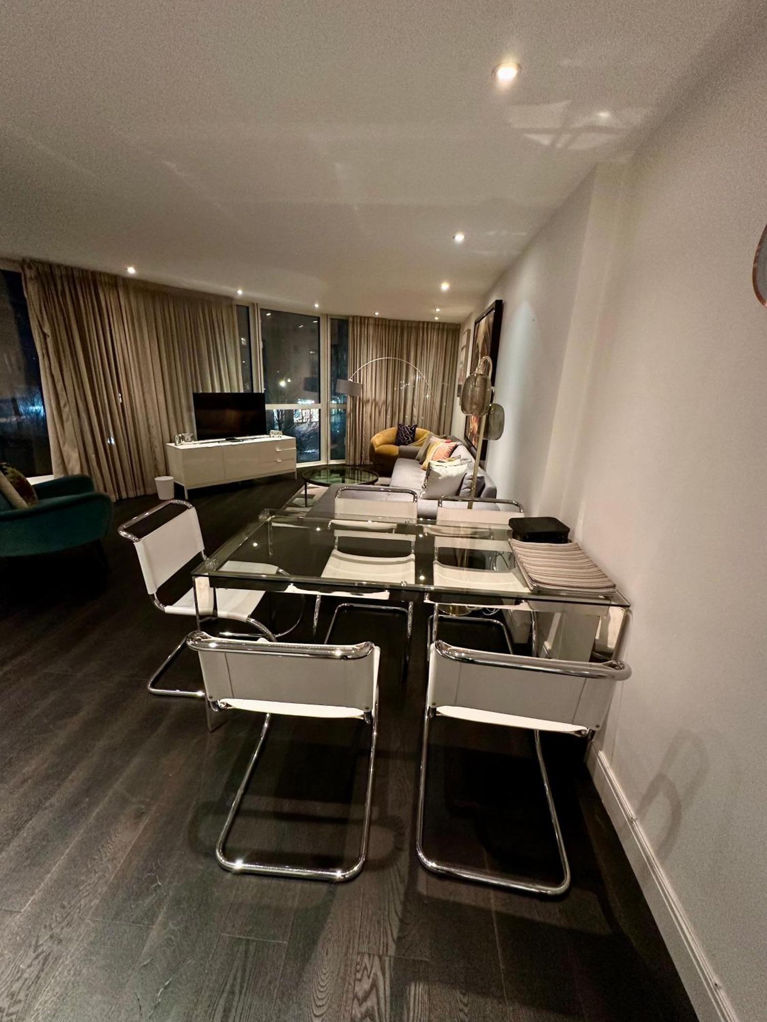 Gunwharf Quays Harbour Apartments Portsmouth Dış mekan fotoğraf