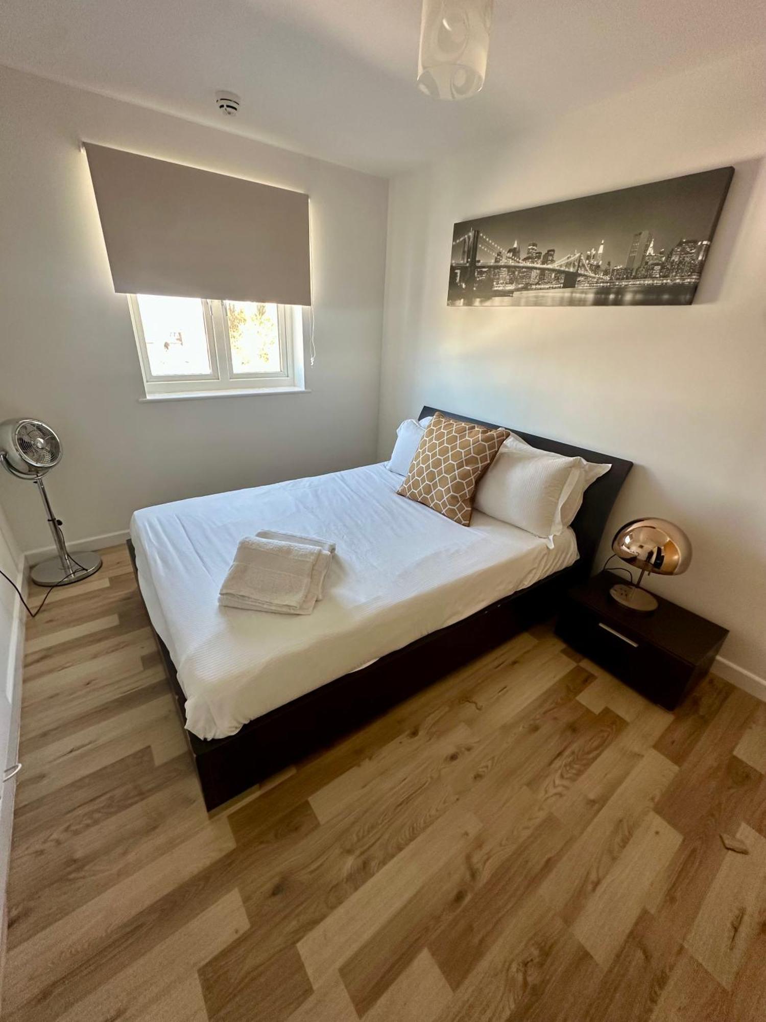 Gunwharf Quays Harbour Apartments Portsmouth Dış mekan fotoğraf